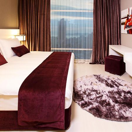 Flora Suites Atasehir Istanbul Exteriör bild
