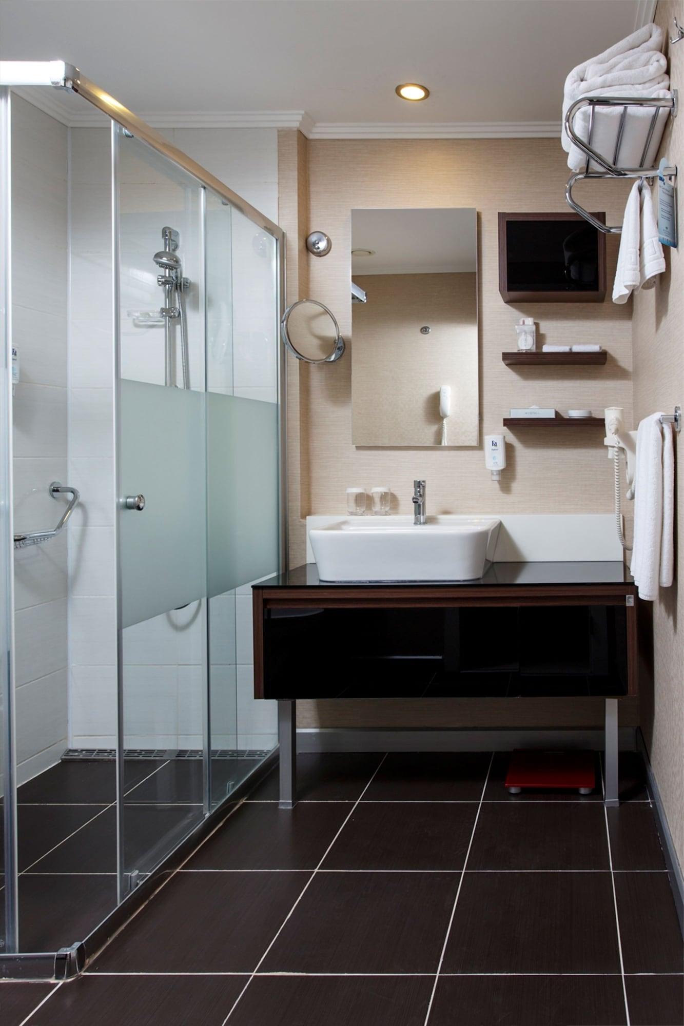 Flora Suites Atasehir Istanbul Exteriör bild