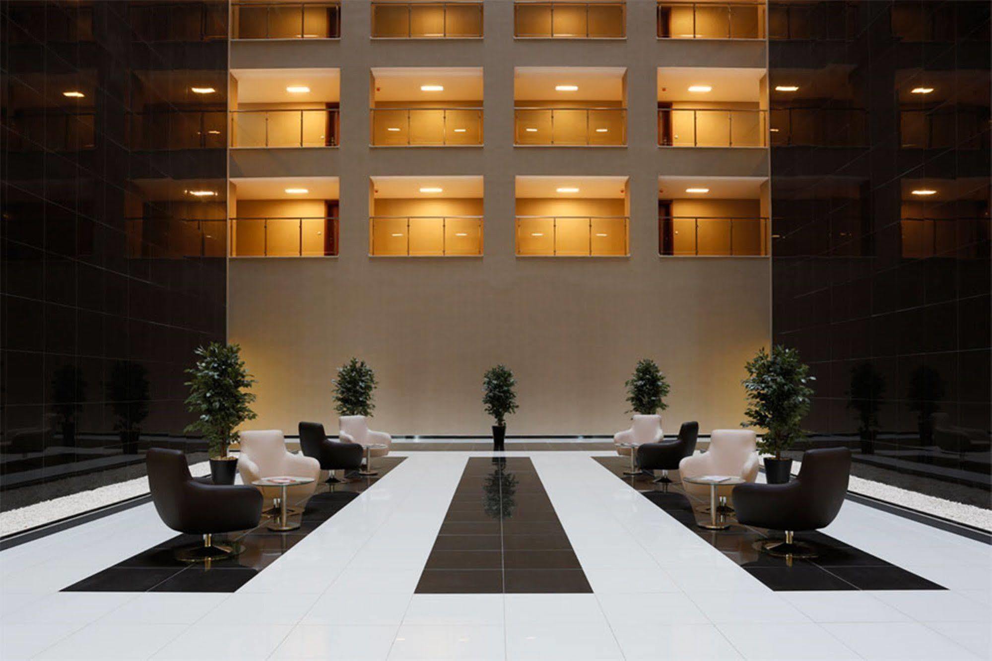 Flora Suites Atasehir Istanbul Exteriör bild