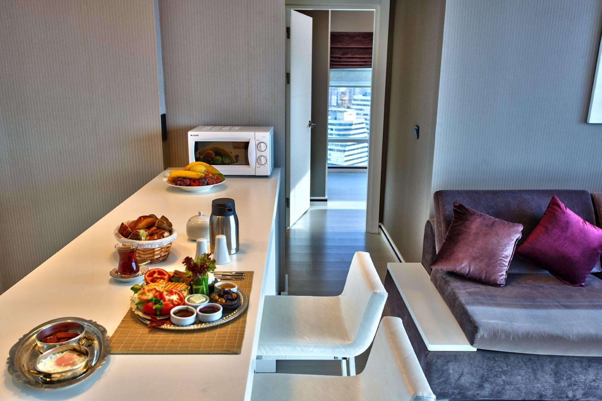 Flora Suites Atasehir Istanbul Exteriör bild