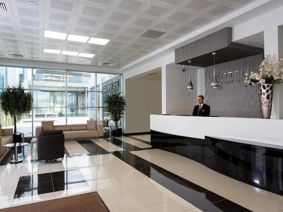 Flora Suites Atasehir Istanbul Exteriör bild