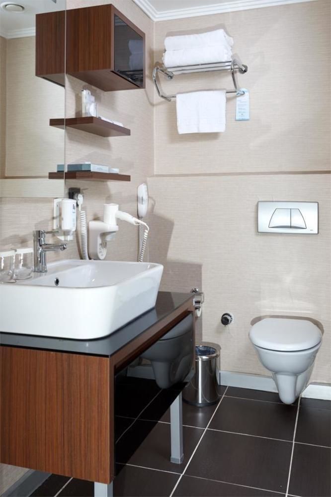 Flora Suites Atasehir Istanbul Exteriör bild