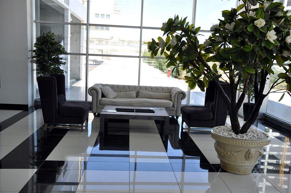 Flora Suites Atasehir Istanbul Exteriör bild